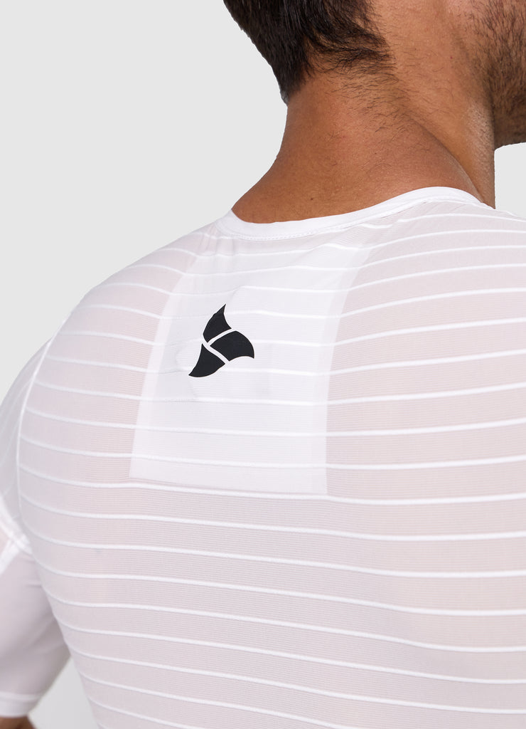 Close-up of the IceDrip cooling pocket inside the white/black VORTEX triathlon suit