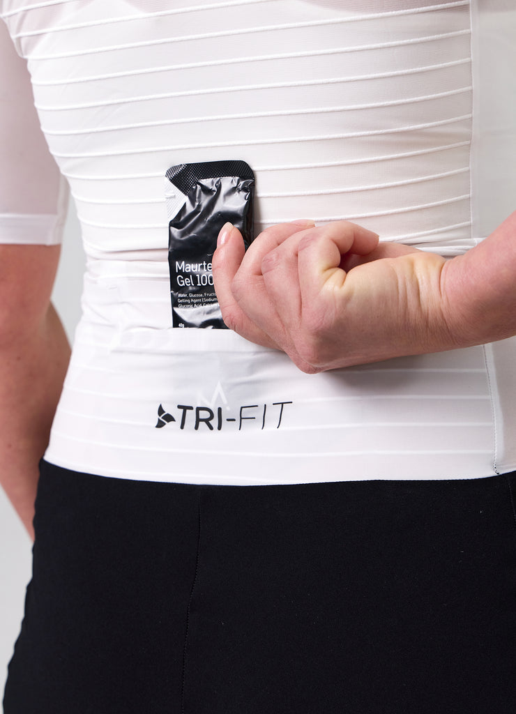 TRI-FIT VORTEX Tri-Suit Black & White edition – rear view women’s tri-suit with aerodynamic pocket system