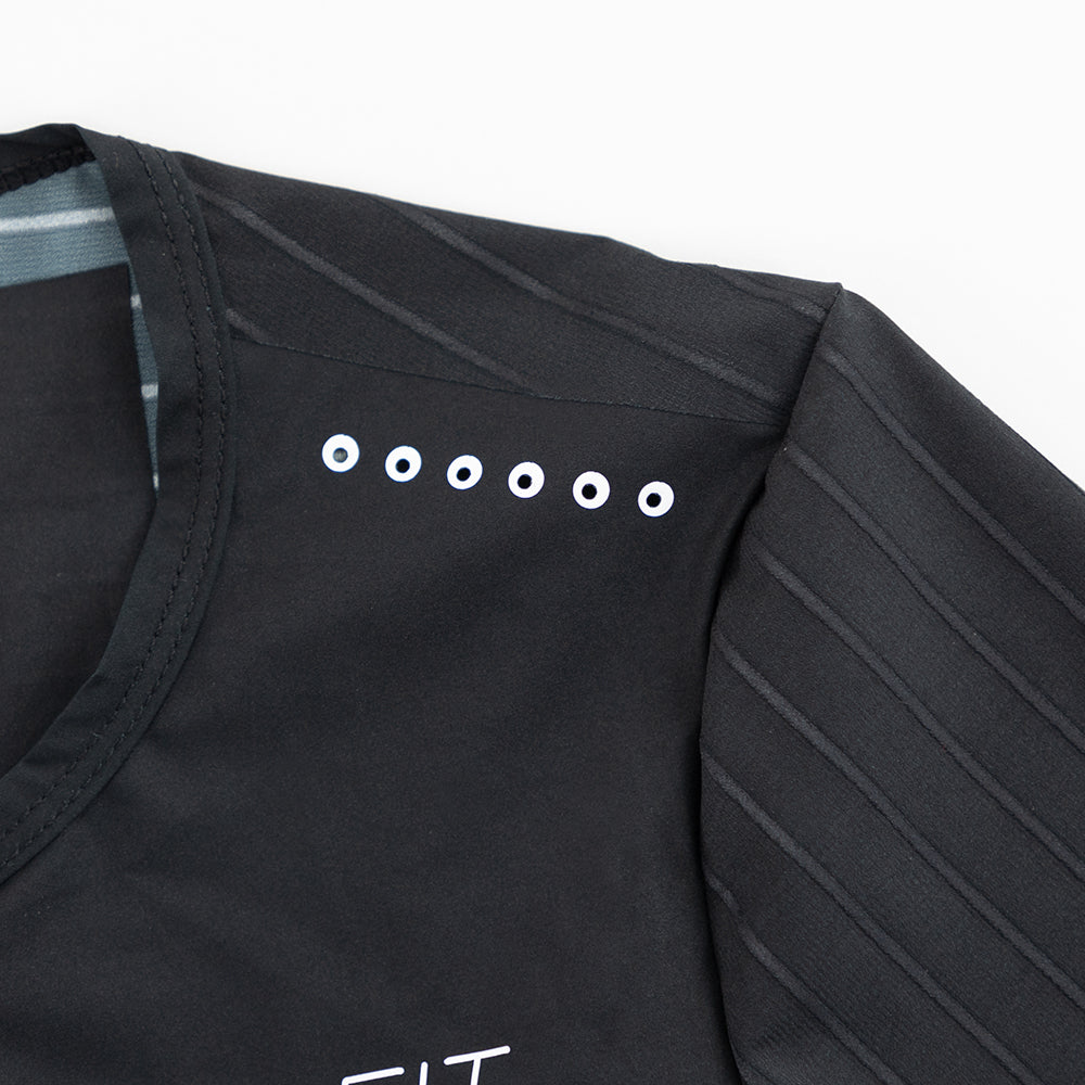 TRI-FIT VORTEX BLACK EDITION Tri-Suit reinforced shoulder ventilation detail – enhanced cooling