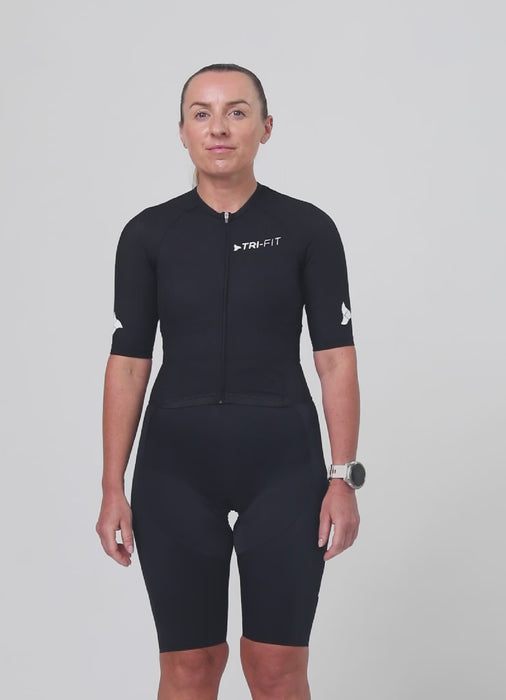 360 DEGREE VIEW OF THE TRI-FIT VANGUARD BLACK EDITION Women's triathlon suit.